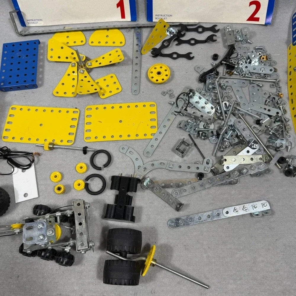 Vintage 1991 Meccano Erector Metal Parts Lot Wheels Pieces 3+ Lbs Assorted As Is